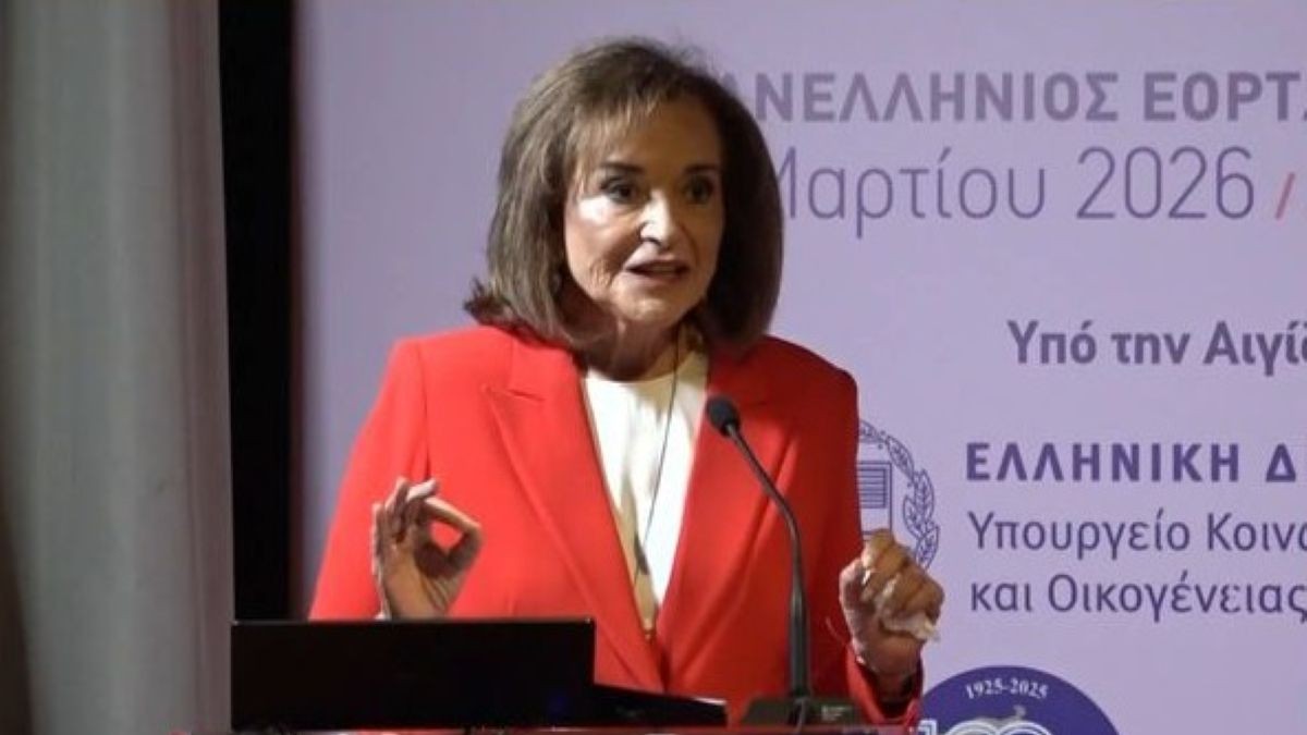 Ντόρα Μπακογιάννη: H εξομολόγηση για την περίοδο που ήταν έγκυος – «Και τι προτείνετε τώρα που έχω παιδί αγνώστου πατρός; Να το καταπιώ;»