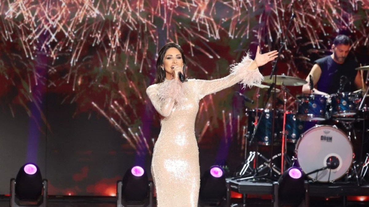 J2US: Η Λένα Ζευγαρά ανεβαίνει στη σκηνή – Όλα έτοιμα για το 6ο live!