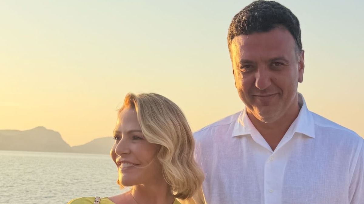 Τζένη Μπαλατσινού – Βασίλης Κικίλιας: Μαζί με τον γιό τους στον γάμο της κόρης της, Αμαλίας – Οι νέες εικόνες από το φαντασμαγορικό πάρτι