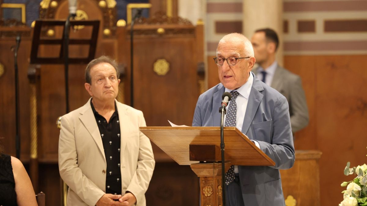 Νικήτας Κακλαμάνης: Ο συγκινητικός επικήδειος λόγος για τη Μάρω Κοντού – «Πρέπει να σου πω οριστικά καληνύχτα»