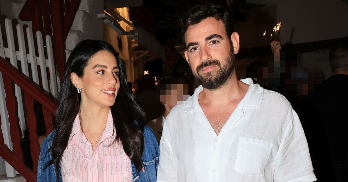 Νίκος Πολυδερόπουλος: Η τρυφερή στιγμή με τον γιο του στην παραλία