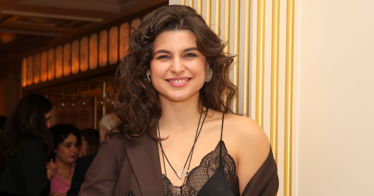 Δανάη Πάππα: Με πατερίτσες και γύψο στο πόδι η ηθοποιός