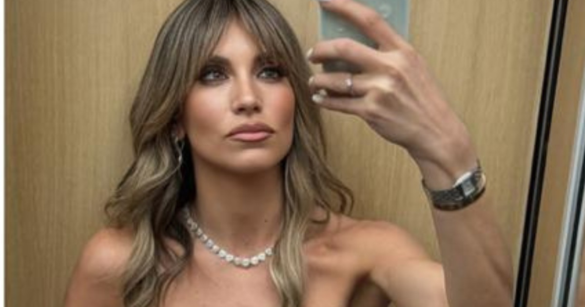 Αθηνά Οικονομάκου: Η λαμπερή ανοιξιάτικη glam εμφάνιση