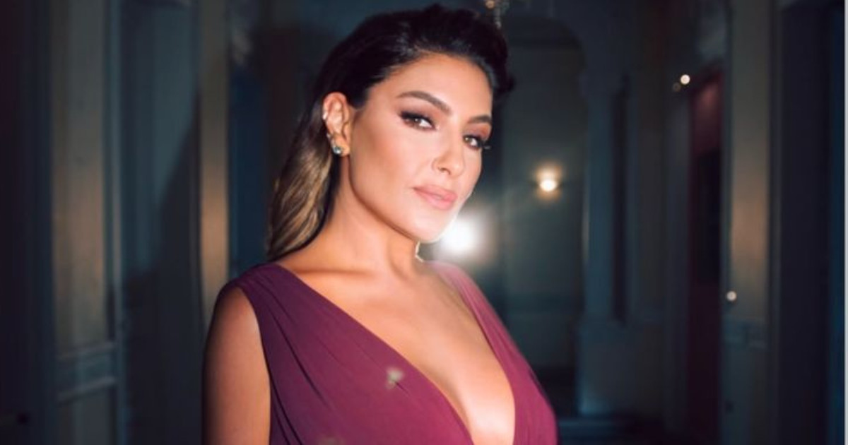 Έλενα Παπαρίζου: Επέστρεψε στην σκηνή πιο λαμπερή από ποτέ μετά την περιπέτεια της υγείας της