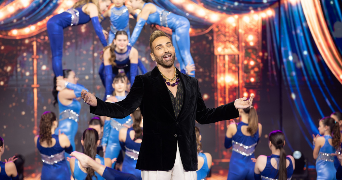 J2US: Έρχεται σε νέα ώρα το 6ο εκρηκτικό live στο OPEN