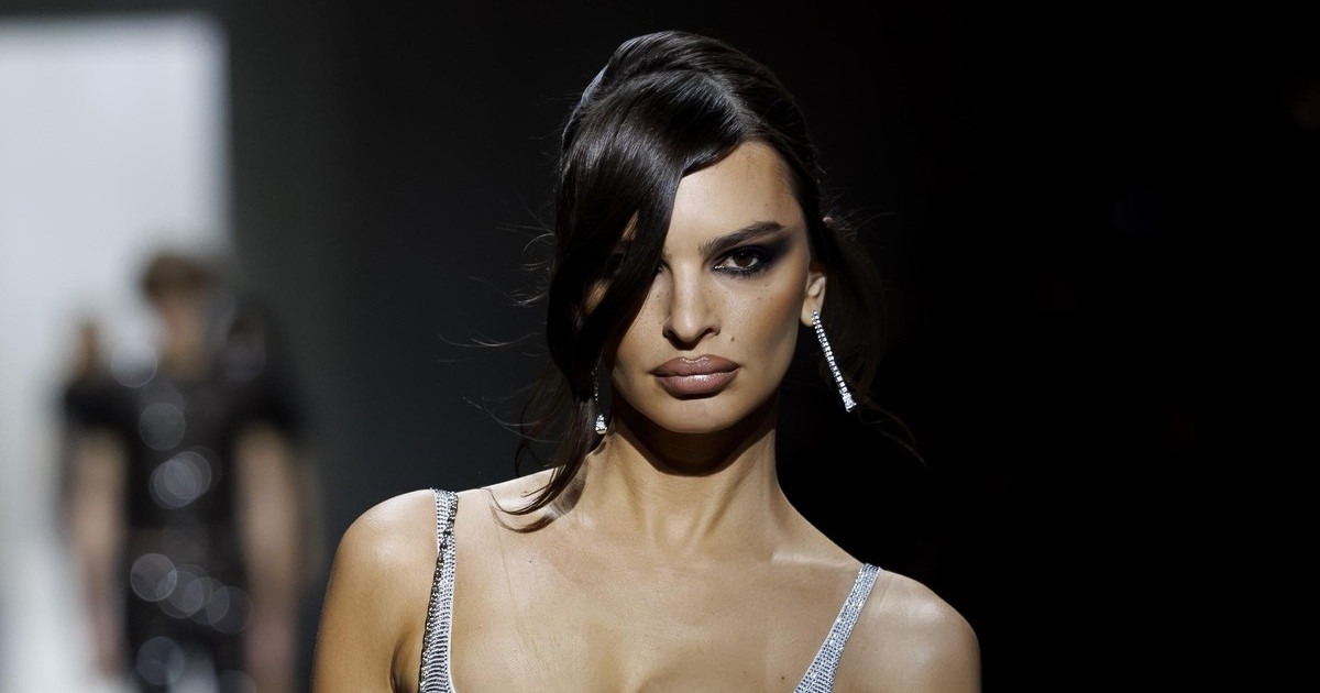 Έμιλι Ρατακόφσκι: «Ομορφιά σημαίνει να νιώθεις καλά με τον εαυτό σου»