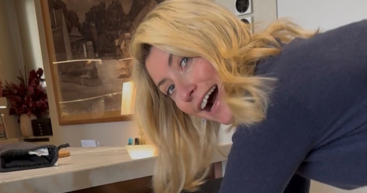 Σία Κοσιώνη: Στην κουζίνα για την 25η Μαρτίου – To σπιτικό ψωμί που έφτιαξε!