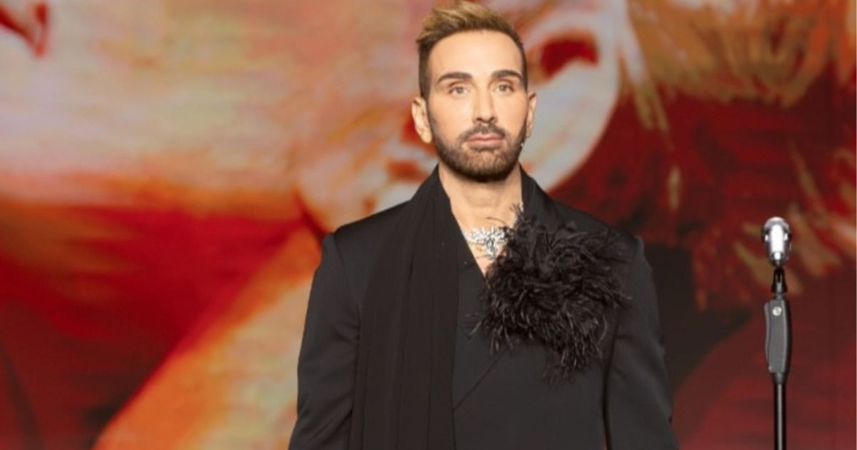 Νίκος Κοκλώνης: «50 λεπτά πριν βγούμε στον αέρα, ήρθε η είδηση της απώλειας της Μαρινέλλας. Η βραδιά είχε έναν διαφορετικό παλμό»