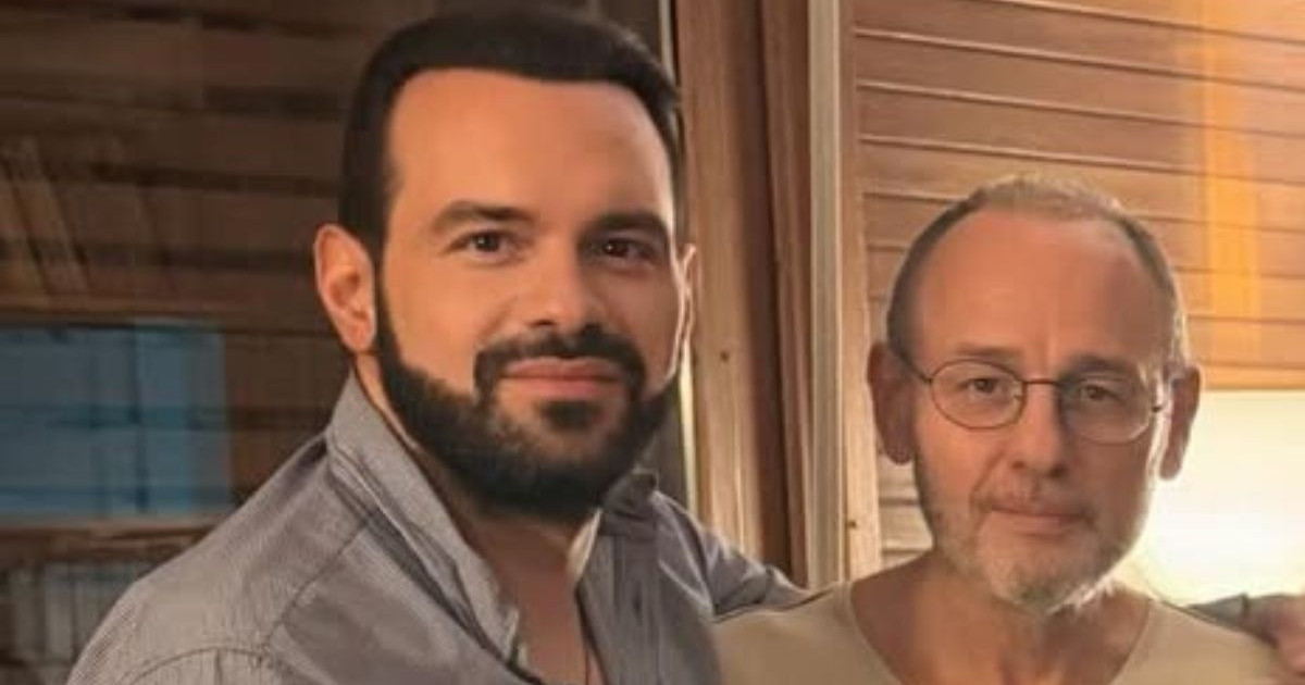 Γιώργος Αρσενάκος – Γιώργος Χατζιδάκις: η κορυφαία συνάντησή τους και η αποκάλυψη του νέου “ταξιδιού”