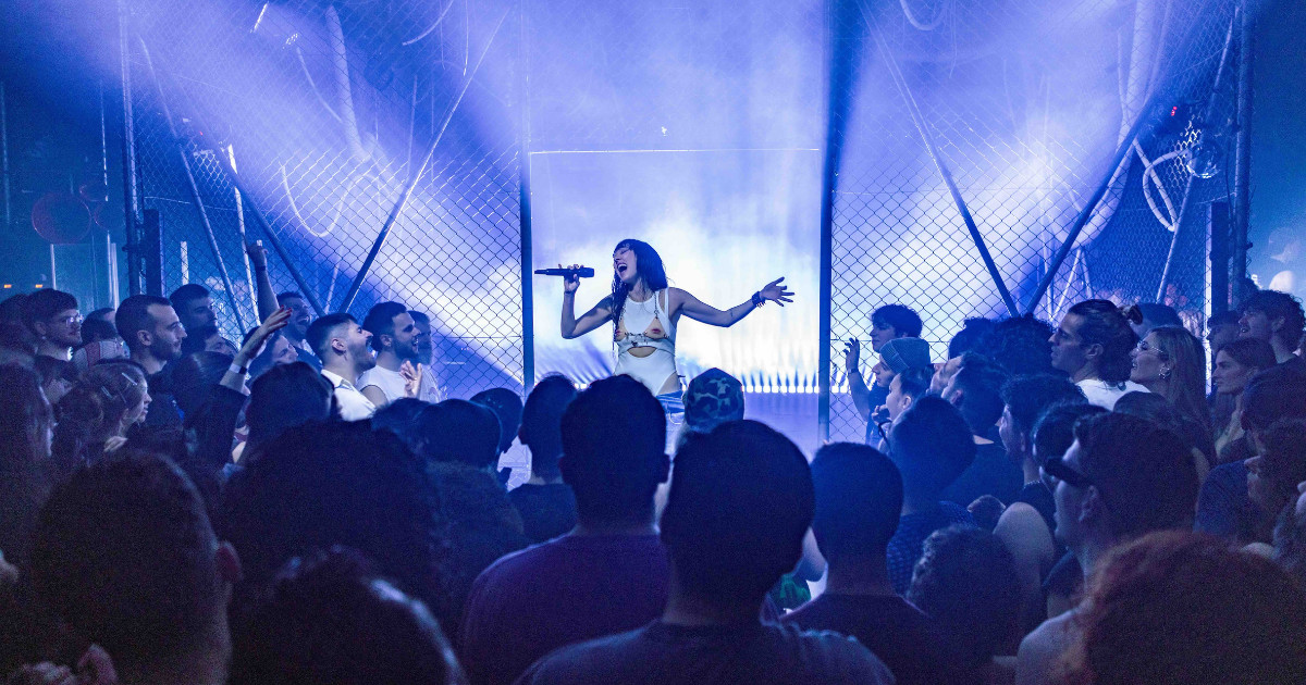 H Τάμτα και η ομάδα της στο SMUT Athens