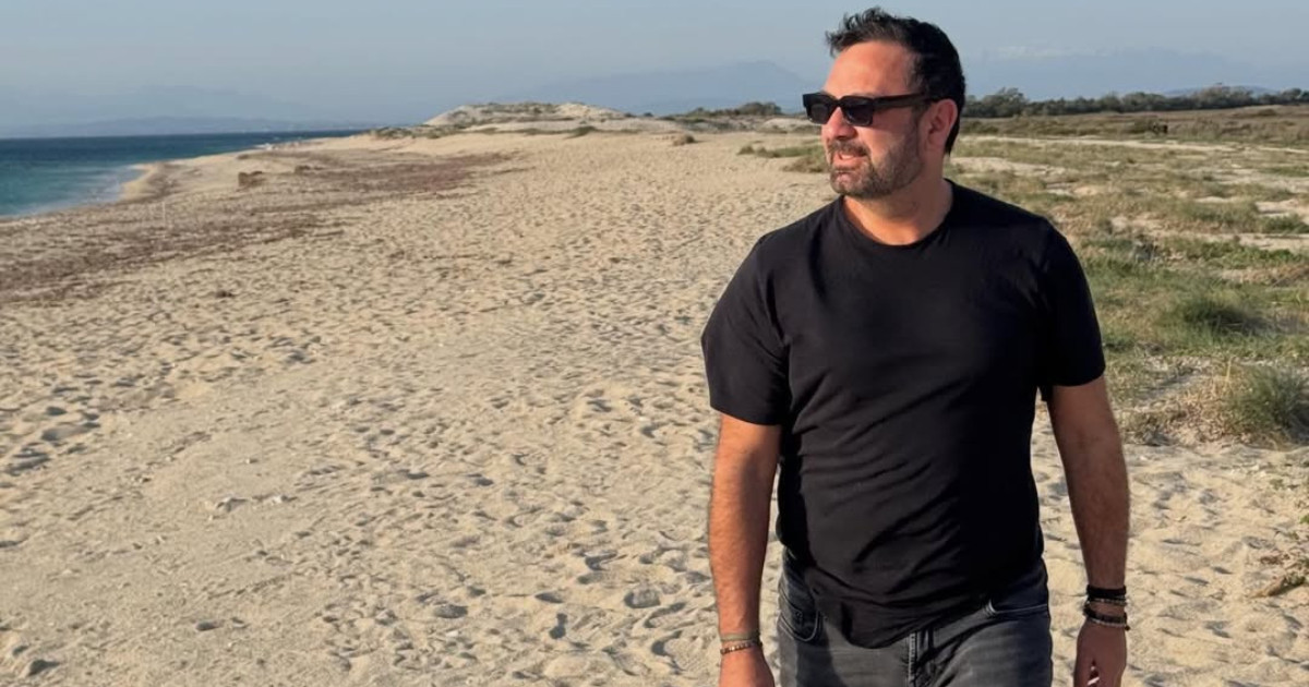 Μιχάλης Μαρίνος: Ποζάρει «Στη γύρα»… της Λευκάδας