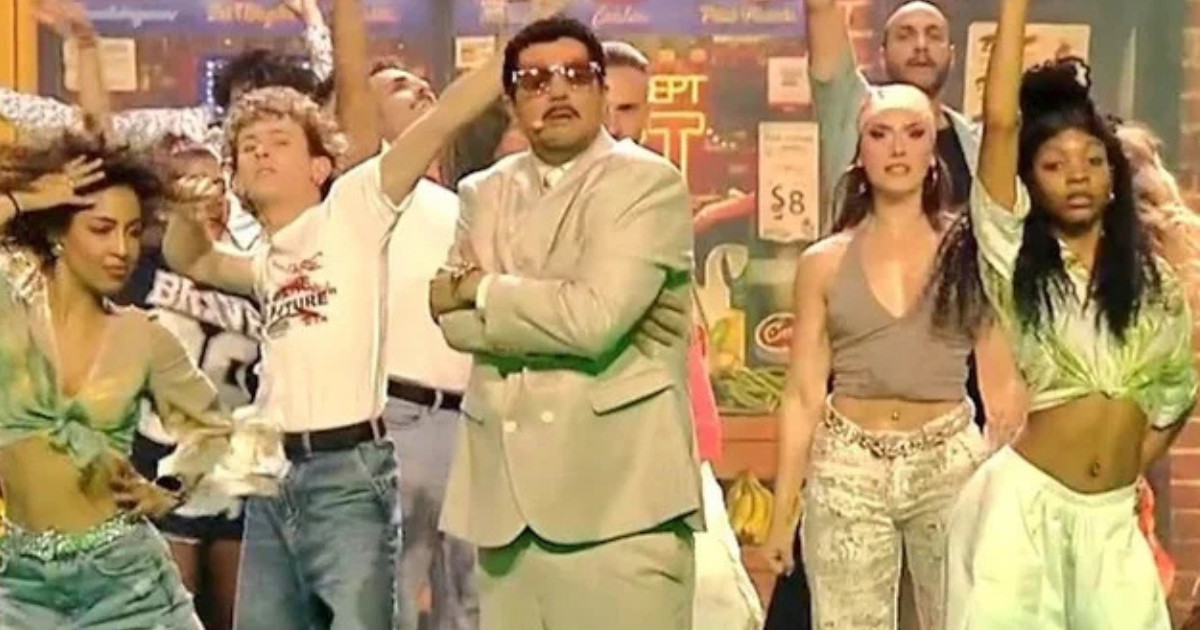 Αλέξανδρος Μπουρδούμης: Μεταμορφώθηκε σε Bad Bunny και το Χ έκανε… πάρτι!