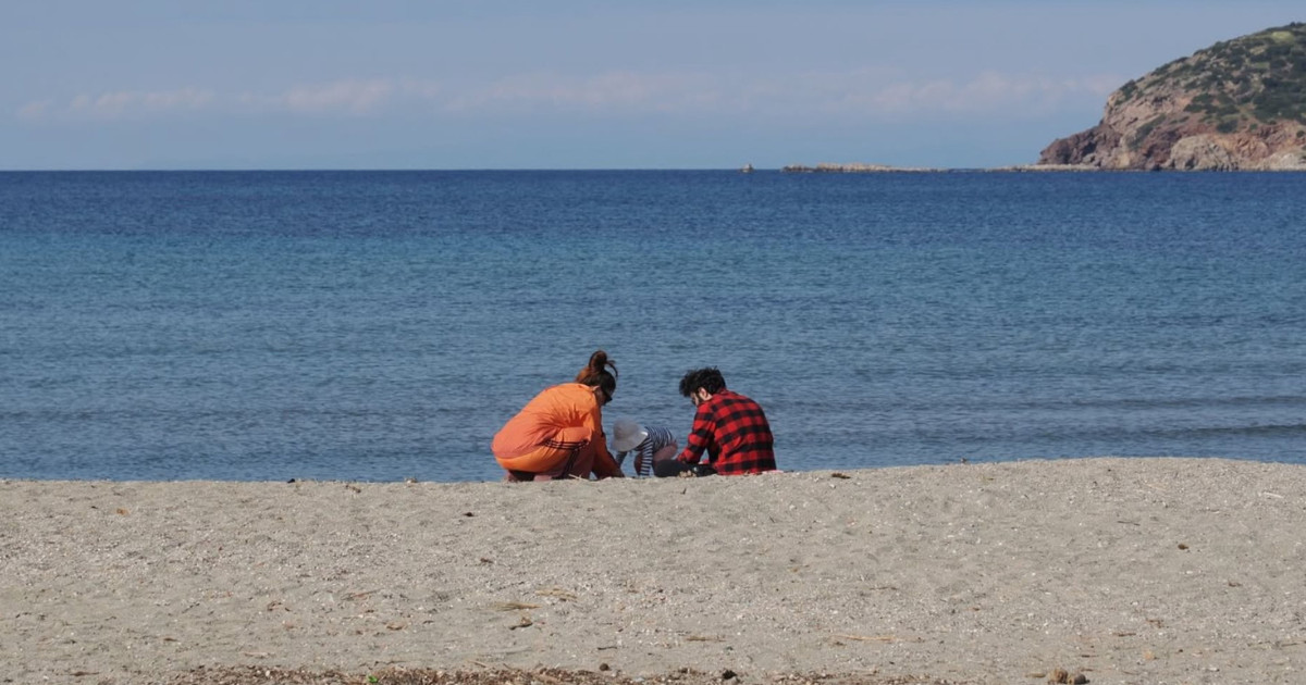 Μαίρη Συνατσάκη: Μαμά, μπαμπάς και κόρη σε ένα στιγμιότυπο απόλυτης ευτυχίας