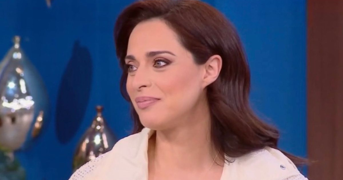 Ευαγγελία Συριοπούλου: «Με τον άντρα μου είμαστε μαζί 16 χρόνια. Δεν ένιωσε ποτέ ανασφάλεια με τη δουλειά μου»