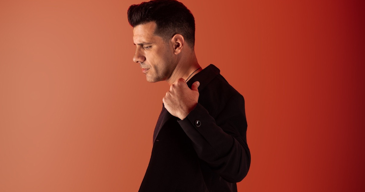 Θοδωρής Φέρρης: sold out σε χρόνο ρεκόρ και έξτρα συναυλία στο Κατράκειο