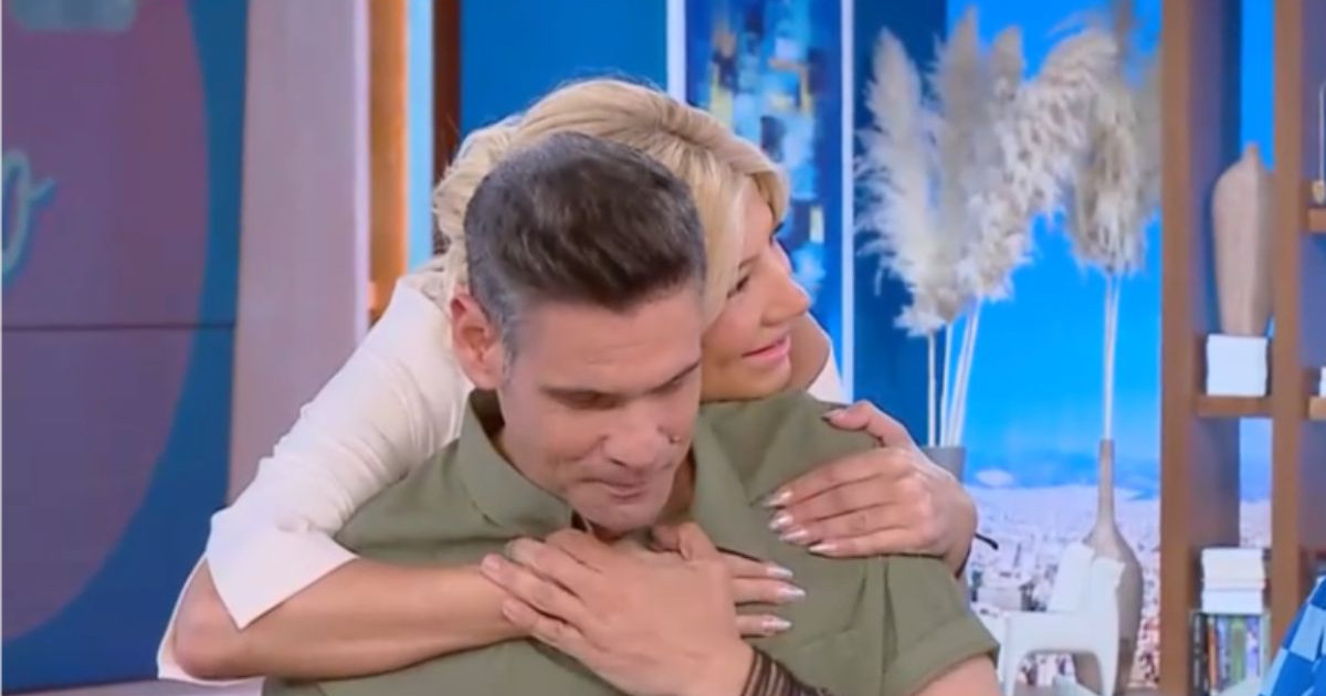 Φαίη Σκορδά – Δημήτρης Ουγγαρέζος: Η συγκινητική στιγμή στον αέρα της εκπομπής – ««Μία αγκαλίτσα να σου κάνω»