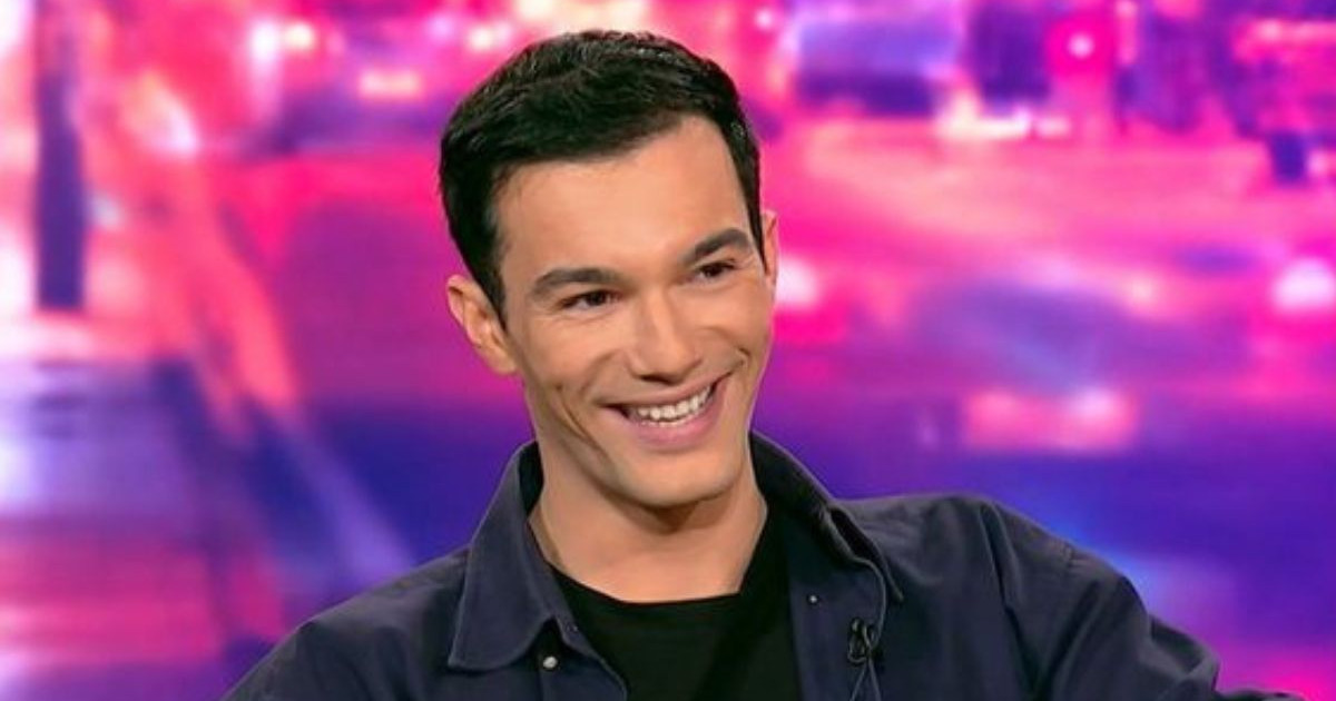 Νίκος Κοσώνας: «Στο θέατρο εμφανίζομαι γυμνός κάποια δευτερόλεπτα. νιώθεις ότι είσαι ένα με τα πράγματα»