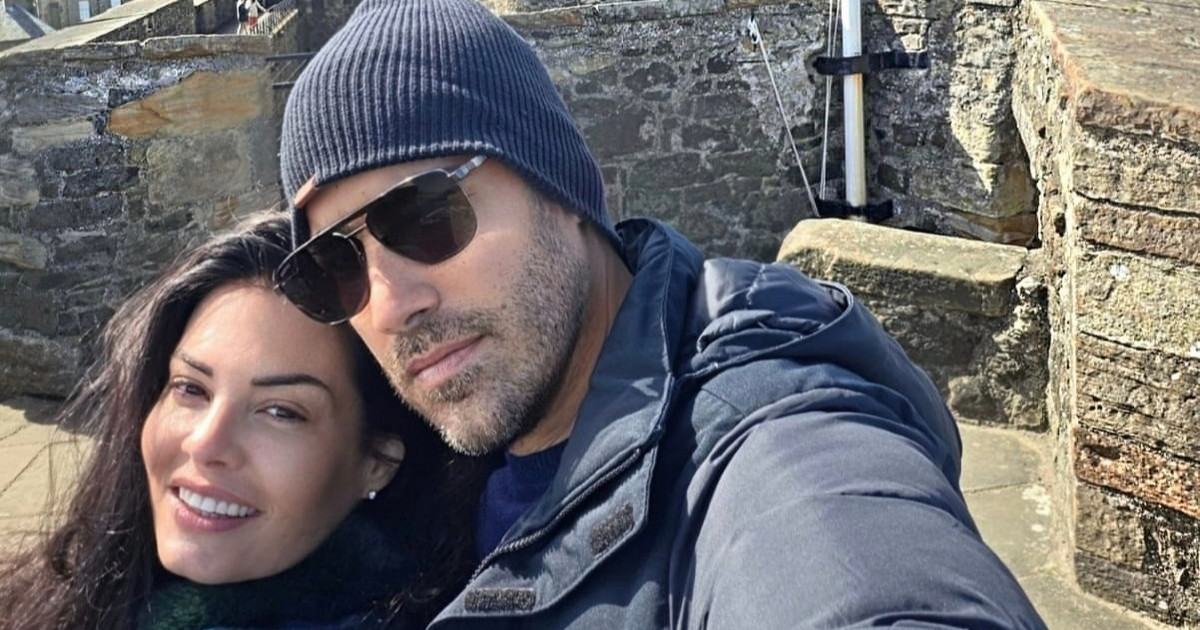 Μαρία Κορινθίου: Αγκαλιά με τον Γιώργο Καραθανάση στο ταξίδι τους στο Εδιμβούργο!