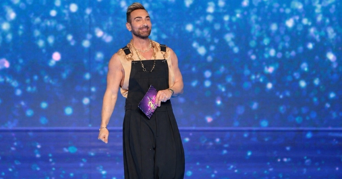 Νίκος Κοκλώνης με Balmain στο J2US Το workwear γίνεται υψηλή μόδα