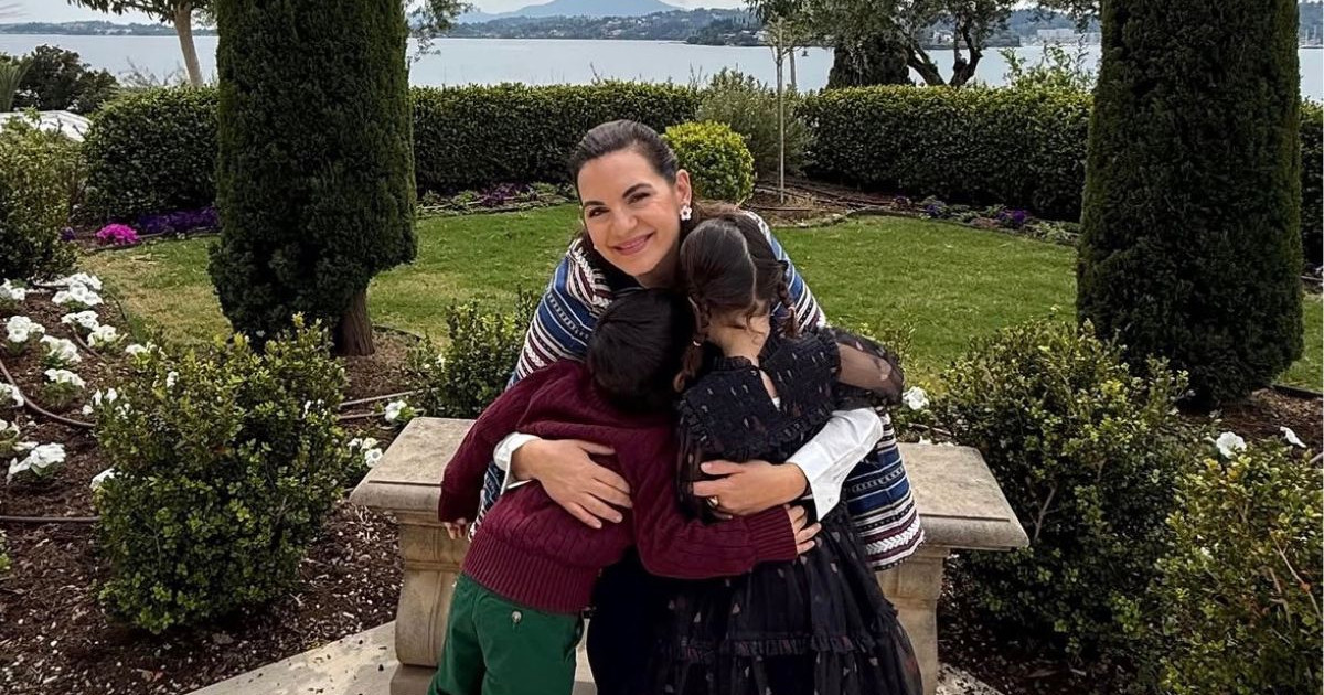 Όλγα Κεφαλογιάννη: Η τρυφερή φωτογραφία με τα παιδιά της και οι ευχές για το Πάσχα