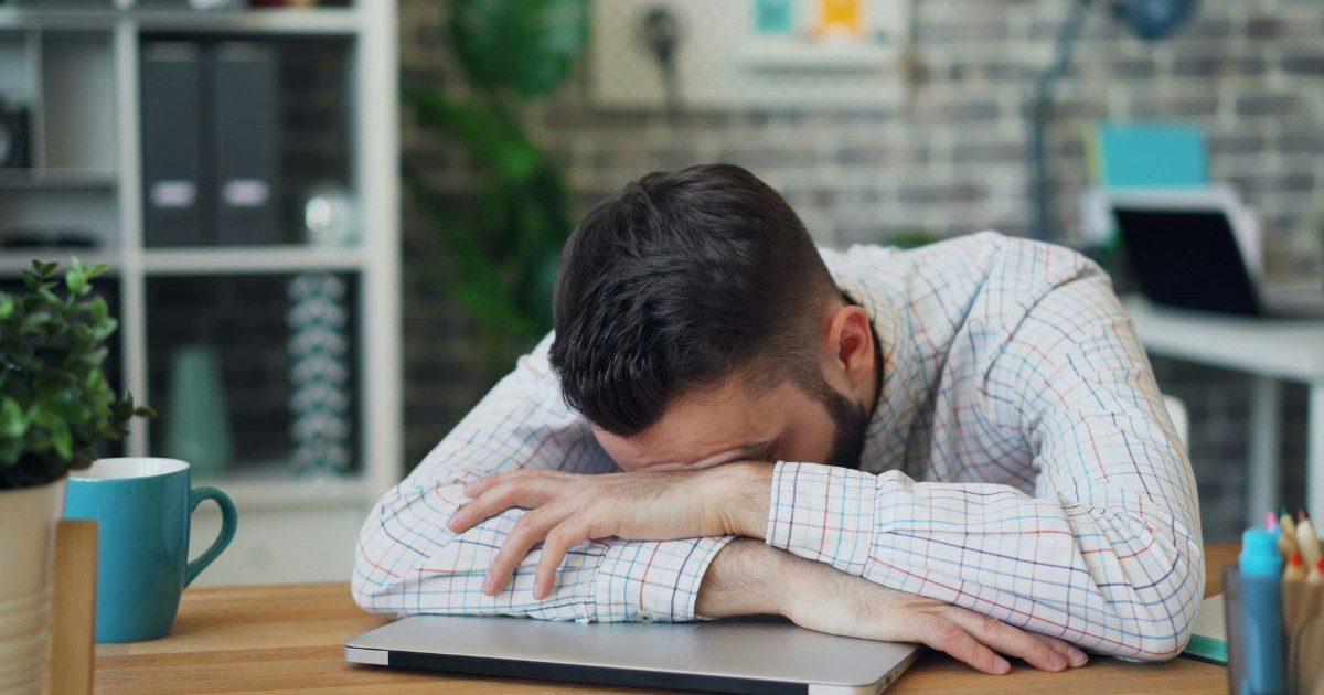 Οι «ύπουλες» συνήθειες που σε αφήνουν χωρίς ενέργεια κάθε μέρα