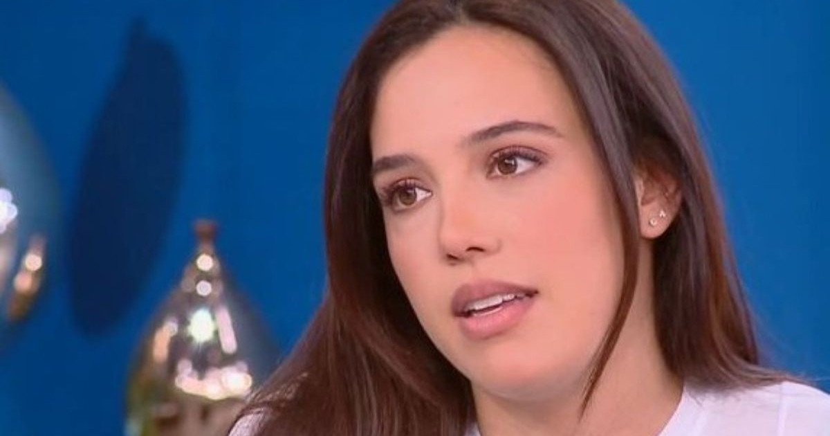 Σάντυ Χατζηιωάννου: Τι είπε για τα παιδικά της χρόνια και τον Μιχαήλ Ταμπακάκη – «Eίμαστε οικογένεια»