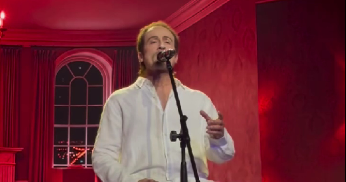 YFSF: Η εμφάνιση του Ραφαηλίδη ως Πάριος και η αντίδραση που ξεχώρισε