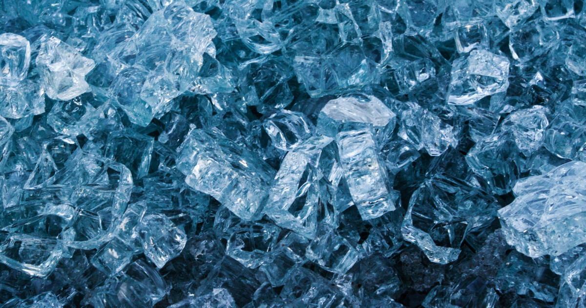 Ice bath ή skincare routine; Η πρωινή ρουτίνα που θα ανανεώσει το πρόσωπό σας τον Μάιο