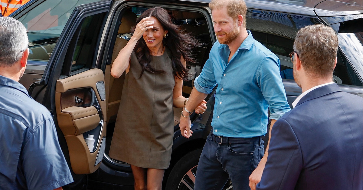 Meghan Markle: Το trapeze dress που φοράνε τώρα οι πιο stylish γυναίκες