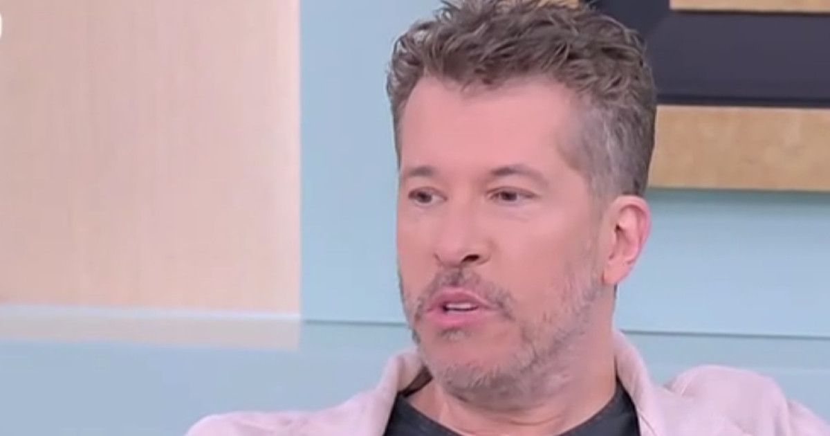 Χάρης Βαρθακούρης: «Τελευταία φορά που είχαμε πάει στην Πάρο ως οικογένεια ήταν το 2013, μετά κάηκε το σπίτι μας»
