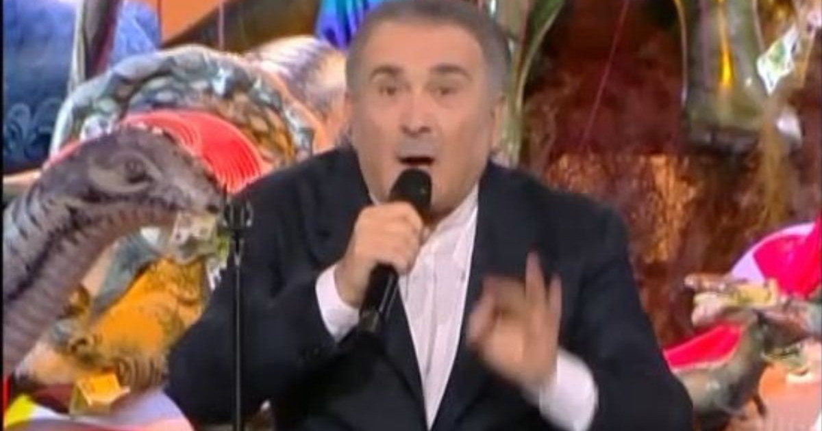 Λάκης Λαζόπουλος κατά Γιώργου Λιάγκα: «Είχες τη φοβερή ικανότητα να ξεφτιλίζεις τους ανθρώπους από μικρός και το συνεχίζεις τώρα»