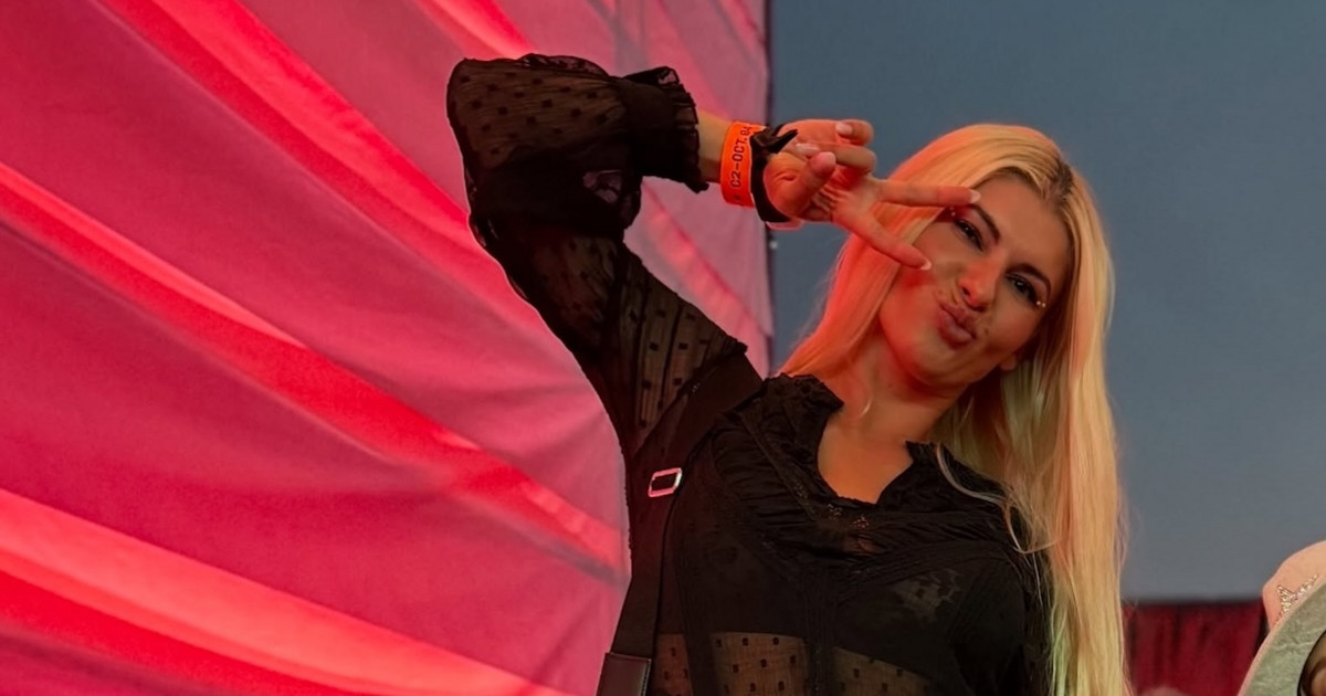 Όλγα Πηλιάκη: Στη συναυλία της Shakira με την κόρη της – «Η πρώτη μου συναυλία με την καλύτερή μου φίλη»