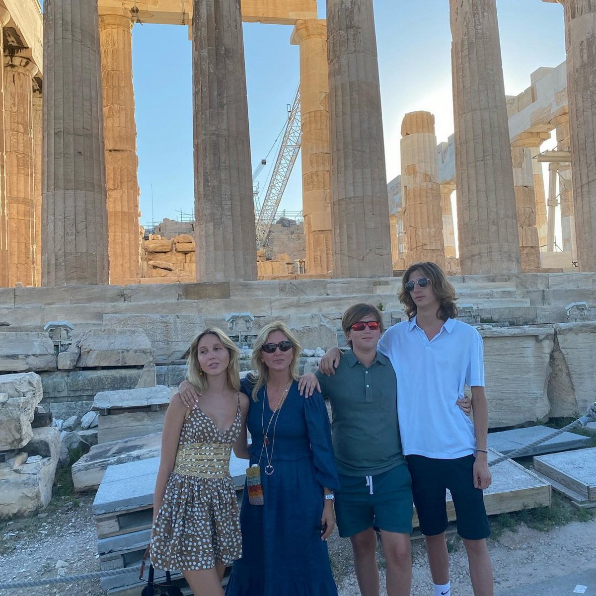 Παύλος και Mαρί Σαντάλ: Διακοπές στην Ελλάδα με τα παιδιά τους