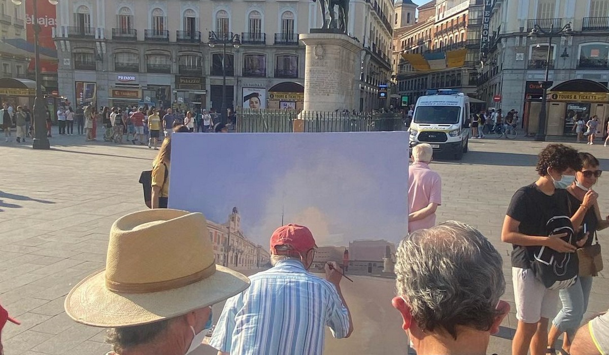 Η πλατεία Πουέρτα ντελ Σολ στη Μαδρίτη μεταμορφώθηκε σε ατελιέ ζωγραφικής