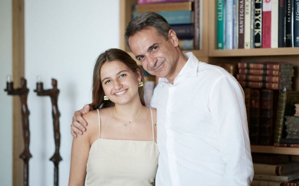 Δάφνη Μητσοτάκη: Η κόρη του πρωθυπουργού ξεκίνησε τις σπουδές της στις ΗΠΑ