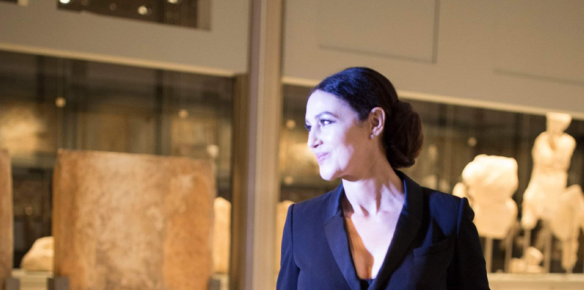 Μόνικα Μπελούτσι: Στο Μουσείο της Ακρόπολης με total black outfit