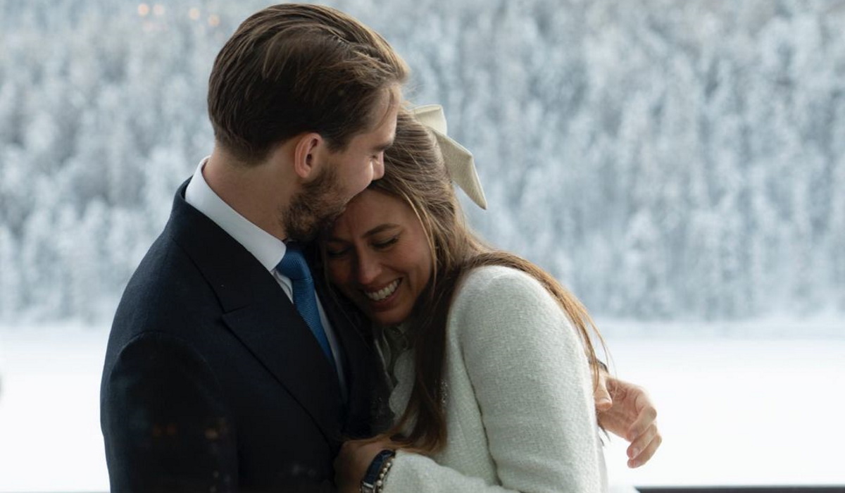 Νίνα Φλορ: Με Chanel δημιoυργία στο pre wedding πάρτι