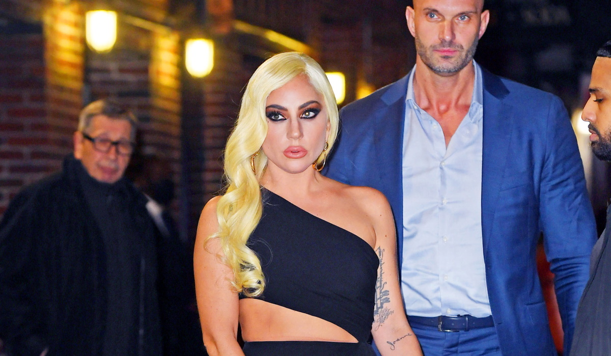 Ποιος είναι ο γοητευτικός σωματοφύλακας της Lady Gaga – Δεν λείπει από το πλευρό της σε καμία πρεμιέρα
