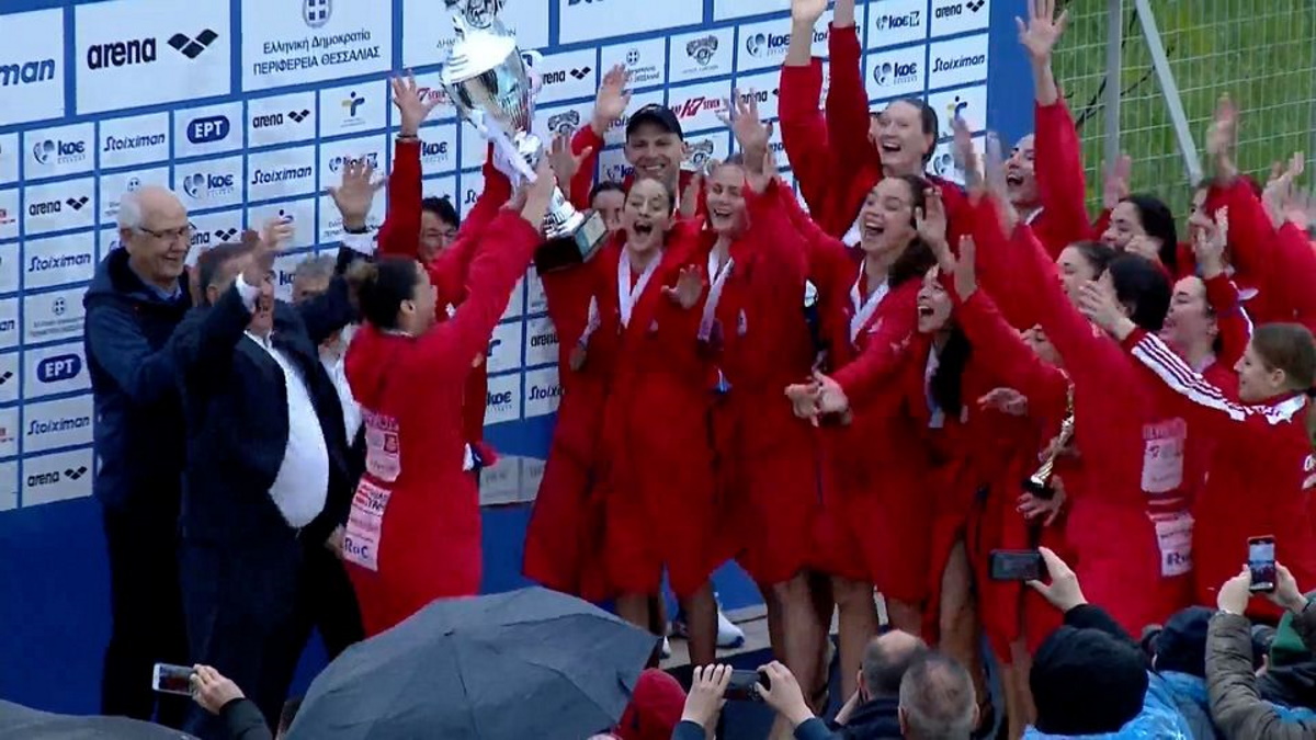 Η ομάδα πόλο γυναικών του Ολυμπιακού κατέκτησε το Κύπελλο Ελλάδας
