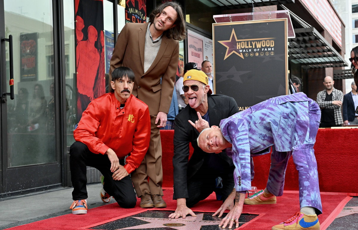 Οι Red Hot Chili Peppers έχουν πια το δικό τους αστέρι στη Λεωφόρο της Δόξας στο Χόλιγουντ