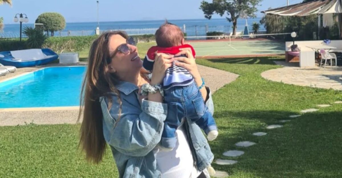Μελίνα Μακρή: Mοιράζεται την εμπειρία της με τη μητρότητα