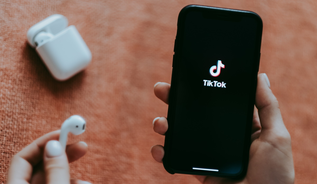 Τι είναι το blackout challenge στο TikTok που εξετάζεται ως αιτία για την αυτοκτονία 14χρονου στα Κάτω Πατήσια