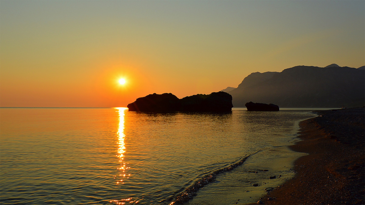 Η παραλία της Εύβοιας όπου γυρίστηκε το βραβευμένο με Χρυσό Φοίνικα «Τρίγωνο της λύπης» 