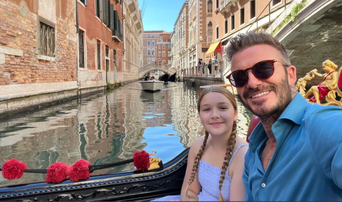 Nτέβιντ Μπέκαμ – Χάρπερ Σέβεν: Τα most wanted αθλητικά που επέλεξε η κόρη του στο ταξίδι τους στη Βενετία