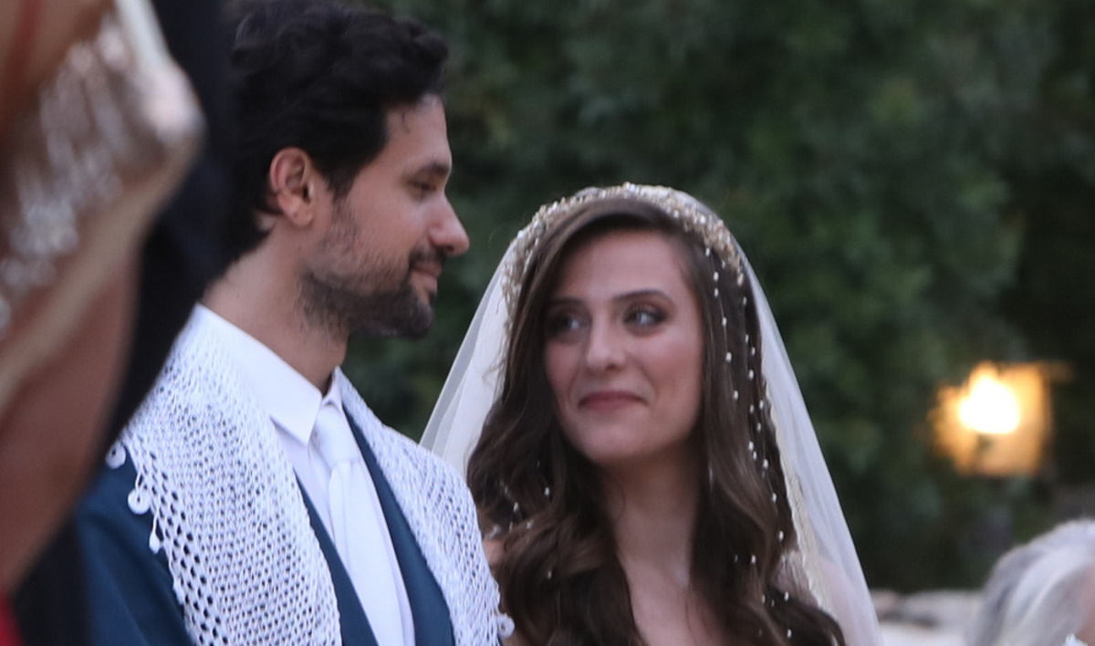 Γάμος Ορφέα Αυγουστίδη: Ο δημιουργός του bohemian νυφικού της Γεωργίας Κρασσά μιλά στο okmag