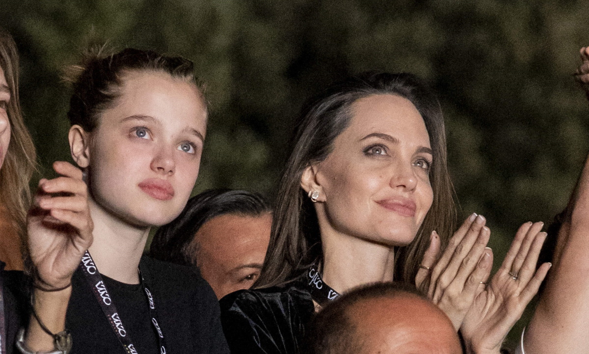 Αντζελίνα Τζολί: Ρόκαρε με τη Σάιλο στους Maneskin και το Twitter την αποθέωσε