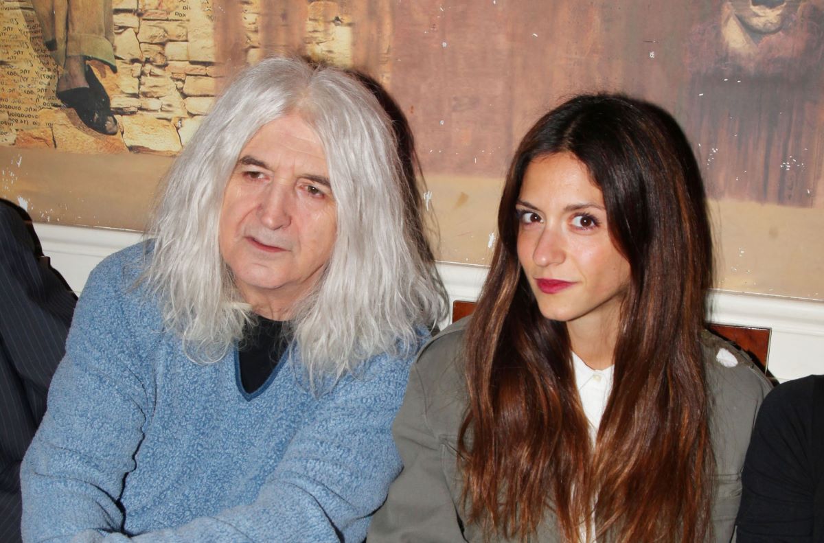 Nίκος Καρβέλας: Σπάνια φωτογραφία με την κόρη του, Σοφία Καρβέλα στην Κηφισιά