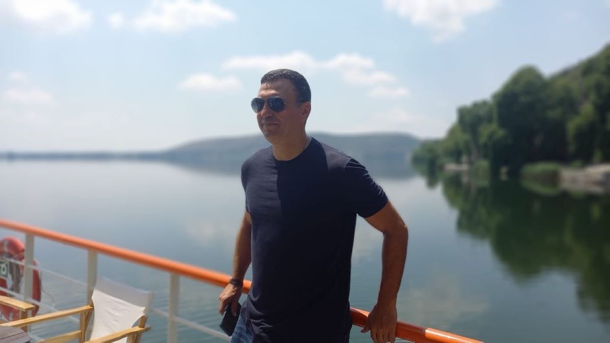 Βασίλης Κικίλιας: H throwback φωτογραφία από τη βάπτιση του γιου του