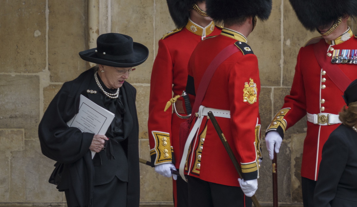 Βασίλισσα της Δανίας: Θετική στον κορονοϊό μετά την επιστροφή από την κηδεία της Ελισάβετ