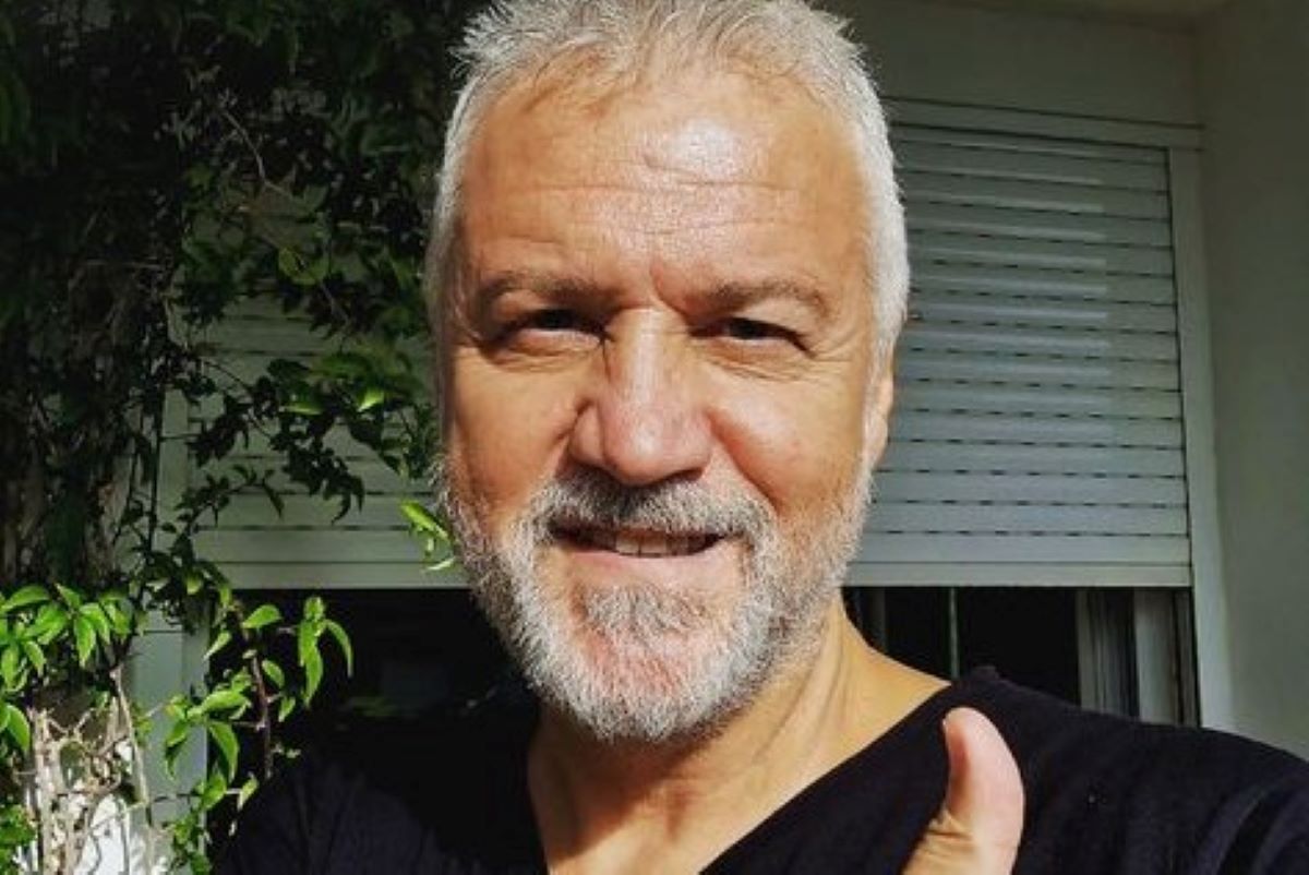 Σπύρος Πετρουλάκης: Πήρε εξιτήριο μετά από 14 μέρες νοσηλείας ο συγγραφέας του «Σασμού»